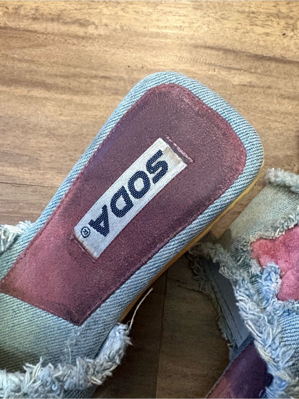 90s/Y2k Soda Carved Wooden Wedges - Picture 4 of 7